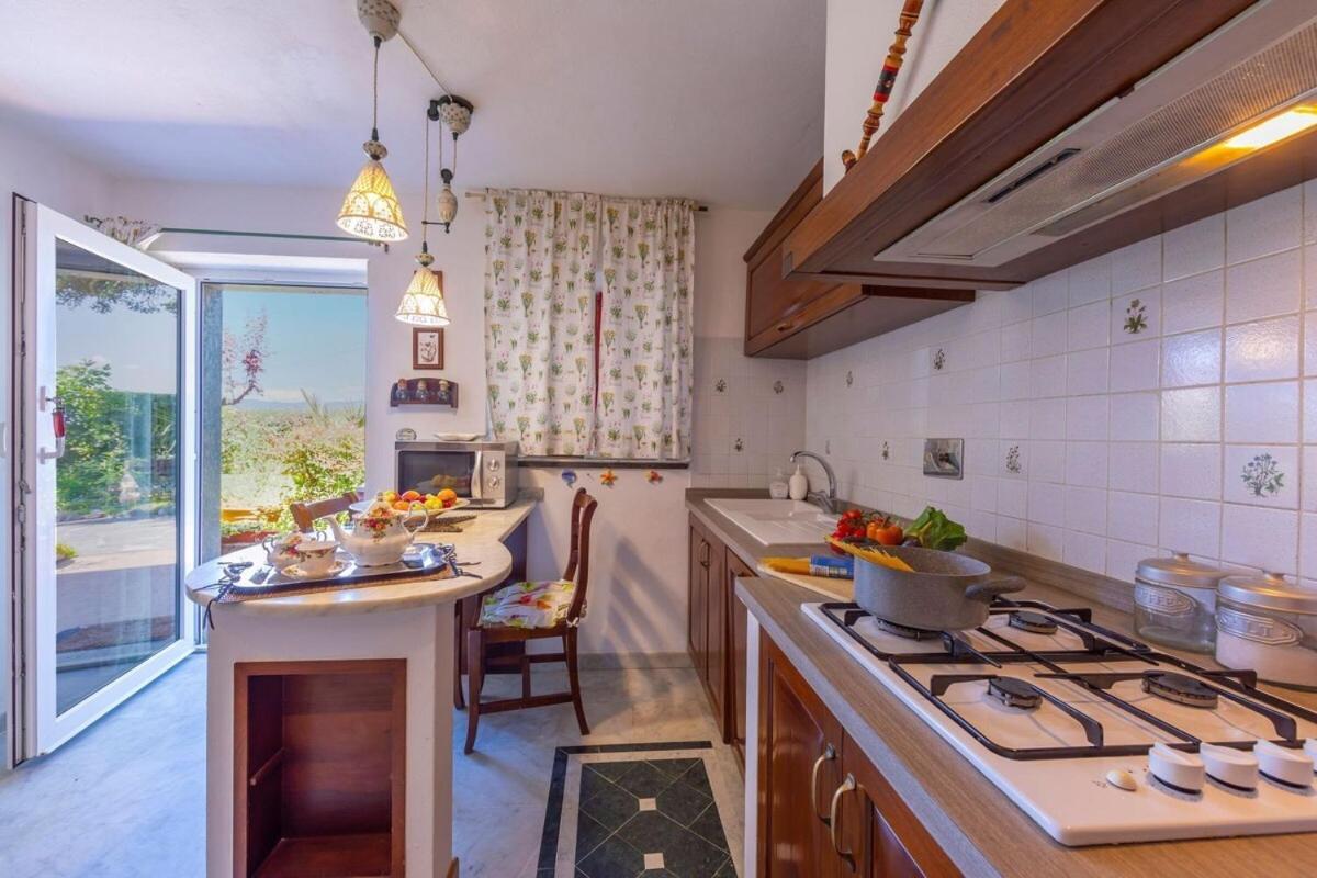 La Casa Fra Gli Ulivi Luxury Apartments With Pool Near Cinque Terre And Tuscany Monte Marcello Luaran gambar
